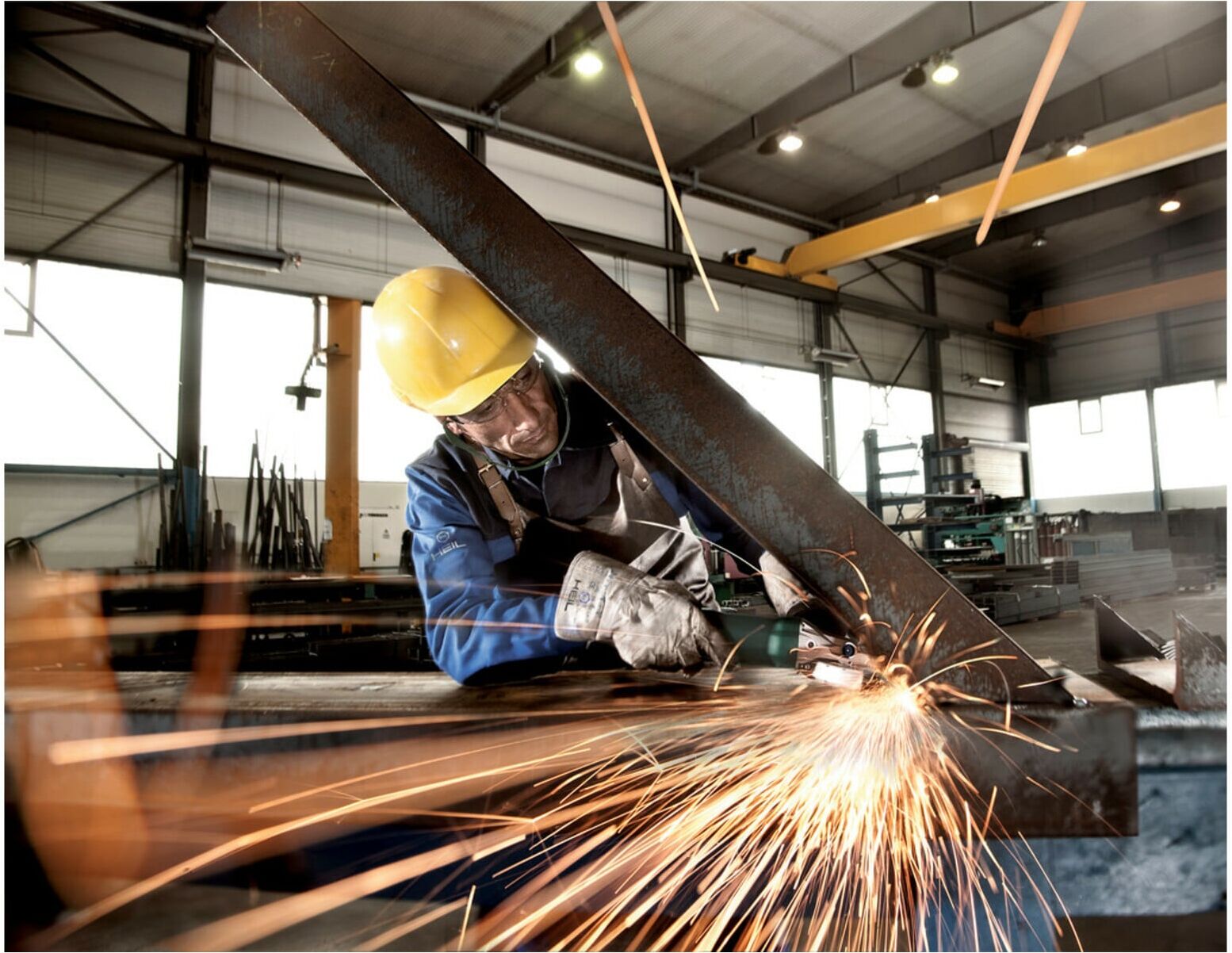 Metabo WEF9-125 Quick Flachkopf-Winkelschleifer, in Karton, 613060000)