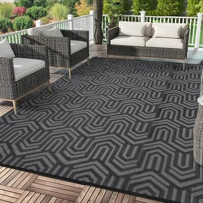 Garvee Geometric Grid Reversible Outdoor Rug