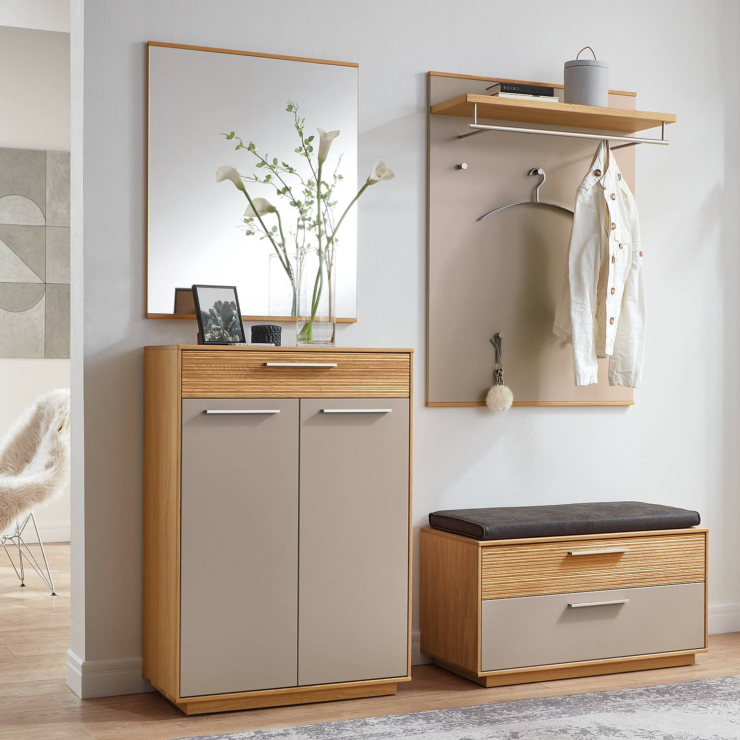 home24 Spiegel II, Bruin gelakt massief eikenhout, 68 cm