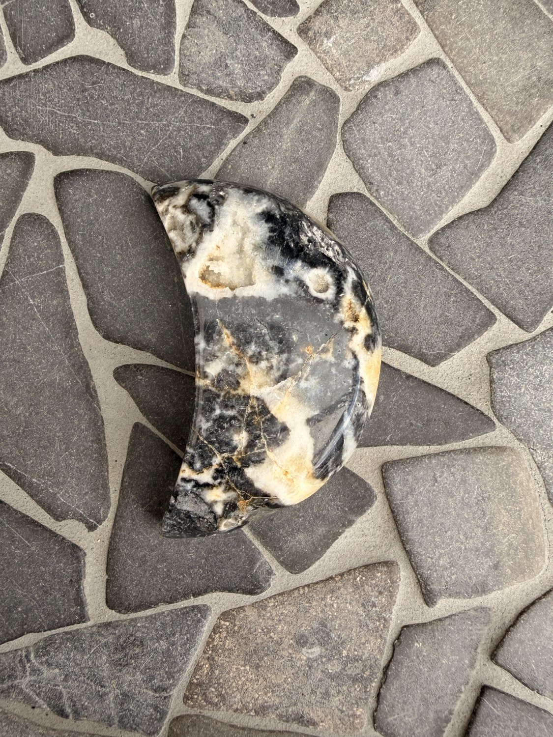 GemWood Calciet maan zwart tafeldecoratie