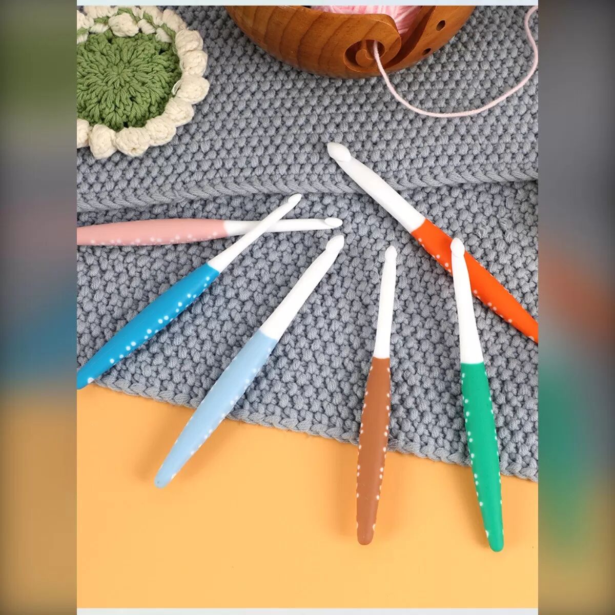 INF 6-teiliges Häkelnadel-Set mit Kirschmuster, ergonomische TPR-Griffe für Bulky-Garn und Teppichstricken