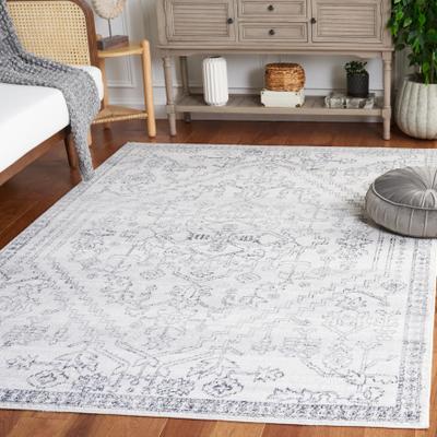 SAFAVIEH Layla Sinefta Shabby Chic Farmhouse Rug