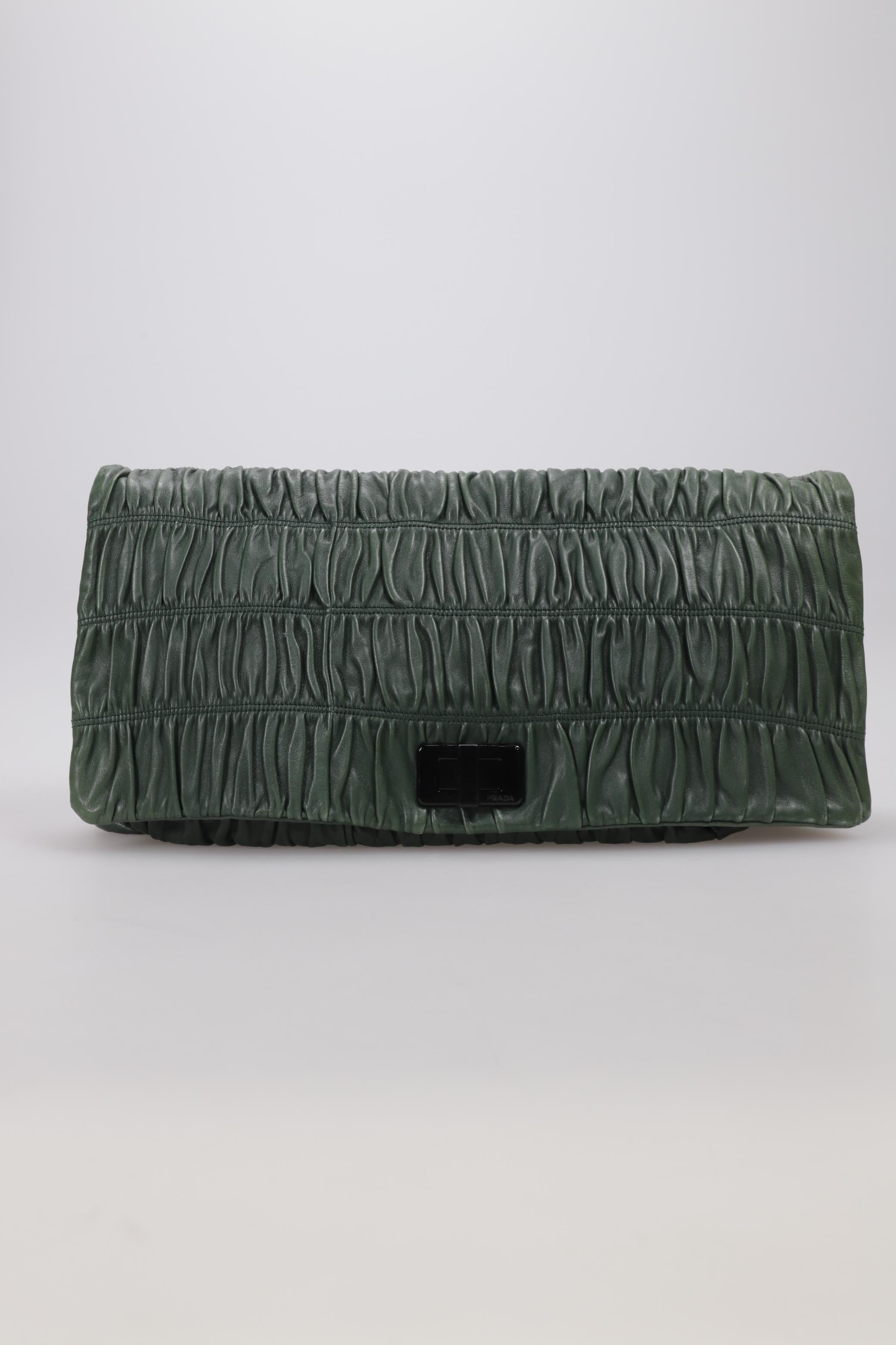 Prada Damen Handtasche gross Leder, Grün, Leder / kein / Etikett - Second Hand