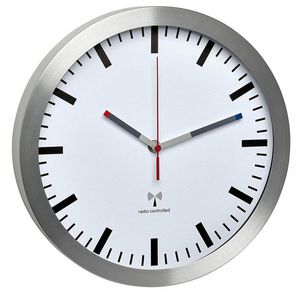 TFA Wanduhr 60.3528, Aluminium, analog, Funkuhr, Ø 30 cm, silber, lautlos