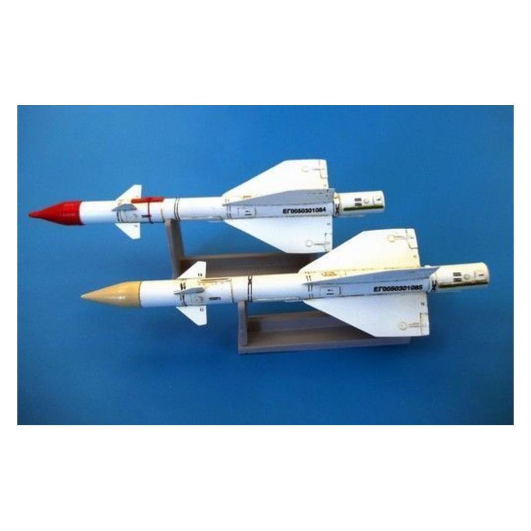 Plus Model Russian missile R-98MR (AL4053)