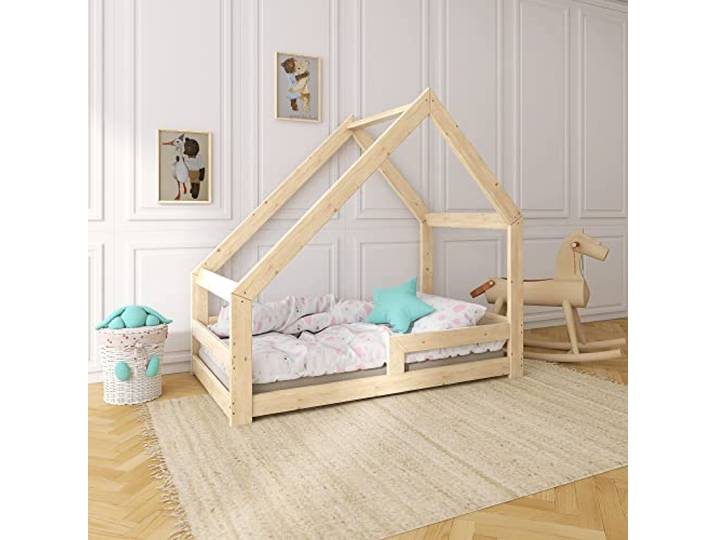 Need Sleep Hausbett Kinder Kinderbett 90x190 Bodentief mit Rausfallschutz Lattenrost Kleinkind Bodenbett Haus ab 2 Jahre Montessori Bett aus Holz Mädchen Junge Asymmetrisch