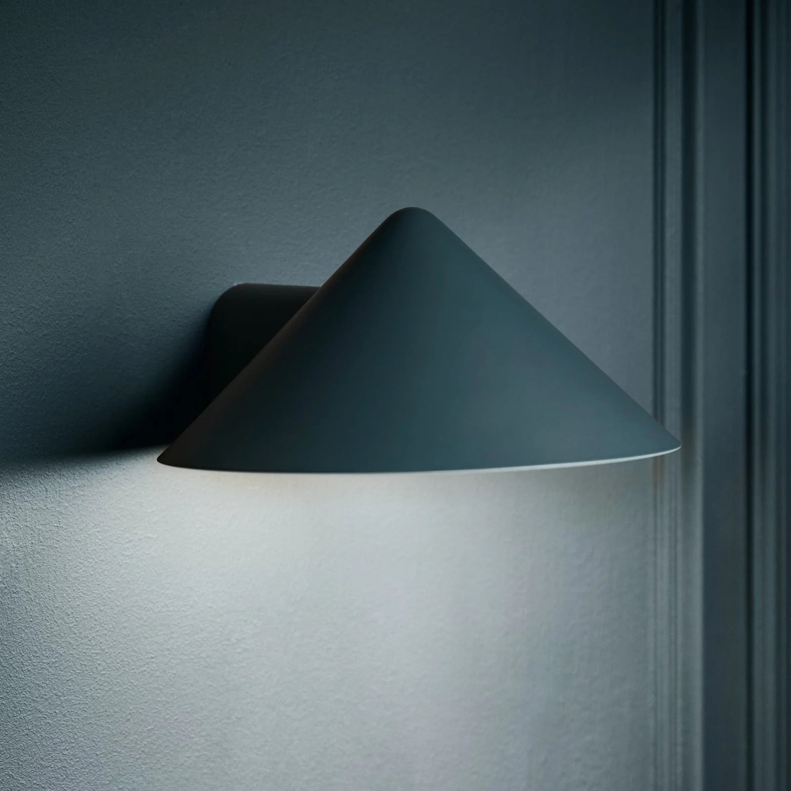 Frandsen Grasp LED wandlamp op accu Petrol - Roestvrij staal