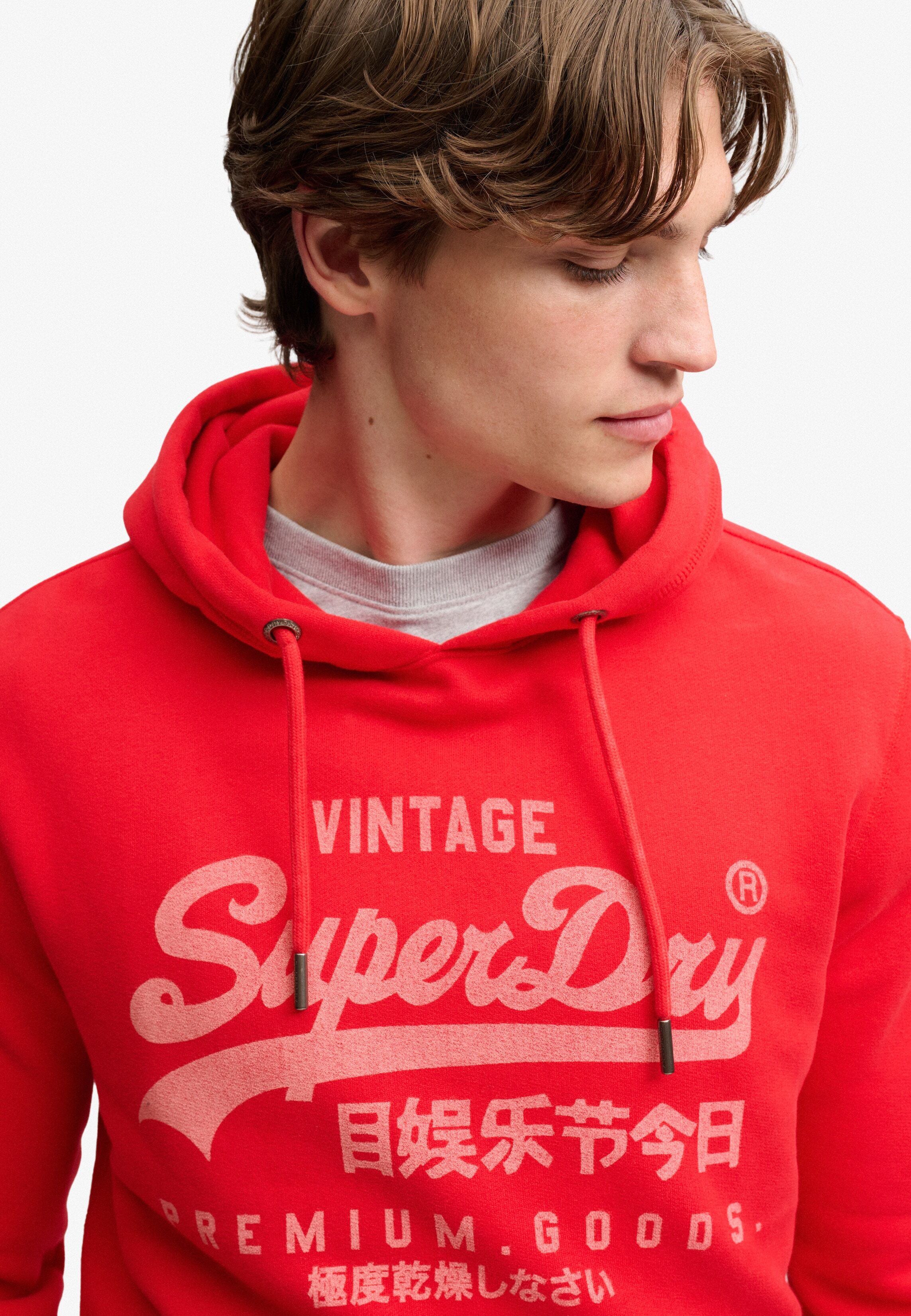 Kapuzensweatshirt SUPERDRY "VL CLASSIC HOOD", Herren, Gr. S, rot (indiana rot), angeraute Sweatware, Obermaterial: 80% Baumwolle, 20% Polyester, bedruckt, relaxed fit normal, Rundhals, Rippbündchen, Sweatshirts Kapuzensweatshirt, Baumwollmischung, relaxed