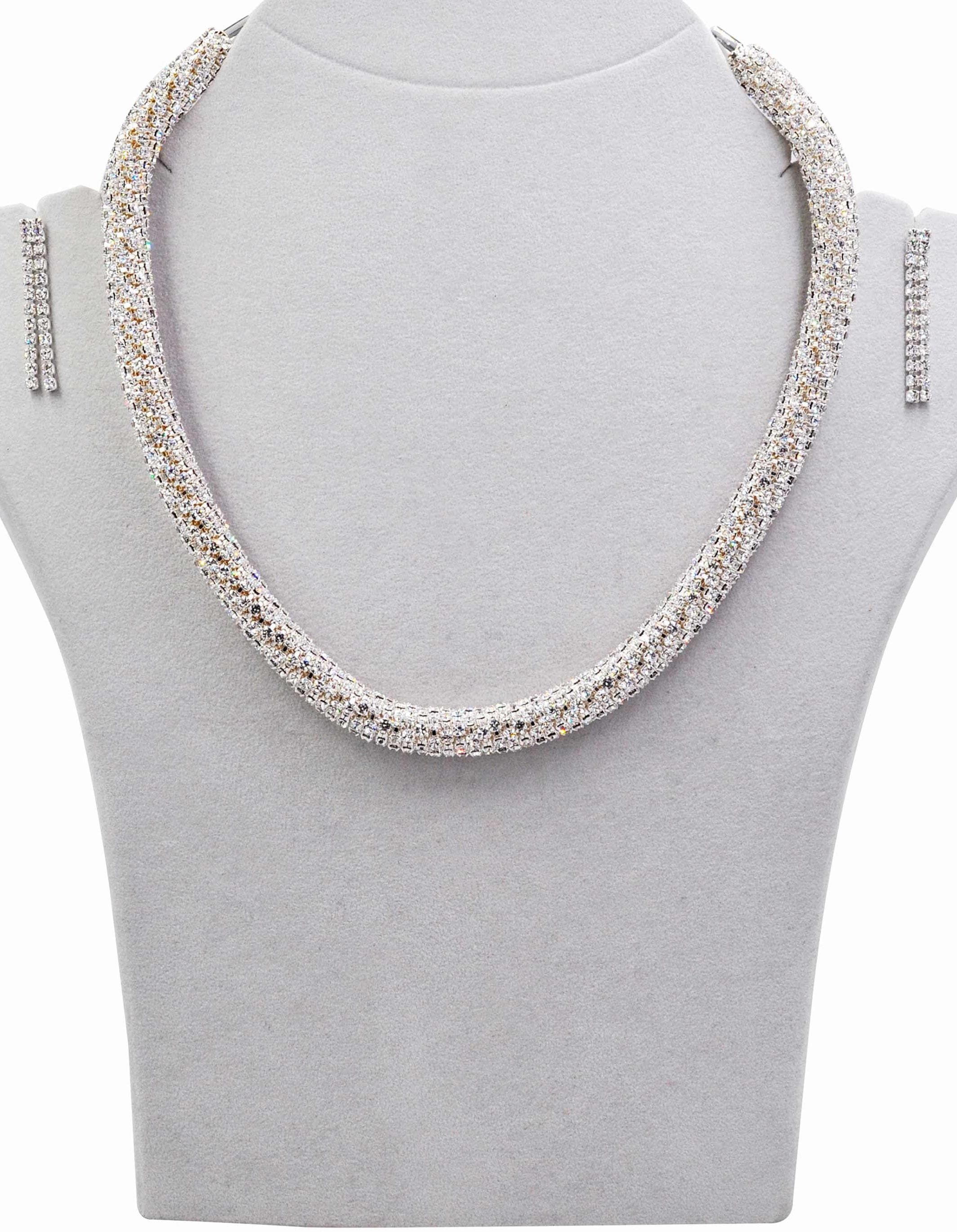 Ohrring und Ketten Set FIRETTI "Strass-Schmuckset, edel, elegant und glamourös", weiss (metallfarben, weiß, weiß), Schmuck_Sets, Damen, Metall, Ohrring und Ketten Set, mit Glasstein metallfarben, weiß, weiß Einheitsgröße