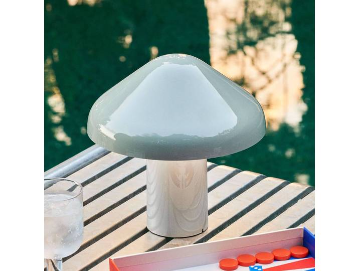 HAY Akku-Tischlampe Pao, hellgrau, 220 lm, IP44, 23 cm, dim. dimmbar, alu / grau / zink, für Wohn- / Esszimmer, Kunststoff, Design, Tischlampe