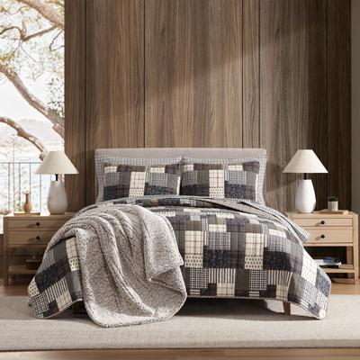 Eddie Bauer Antique Rustic Design Quilt With Houndstooth Reverse (Brown, 3 Piece Set)