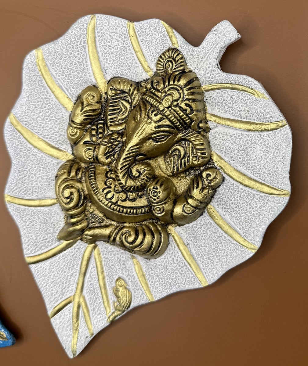 Lord Ganesha Wanddecoratie op Wit Pan Patta van Metaal