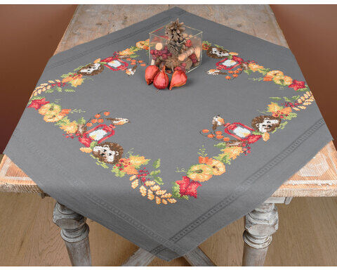 Stickmitteldecke "Igel & Sonnenblume"