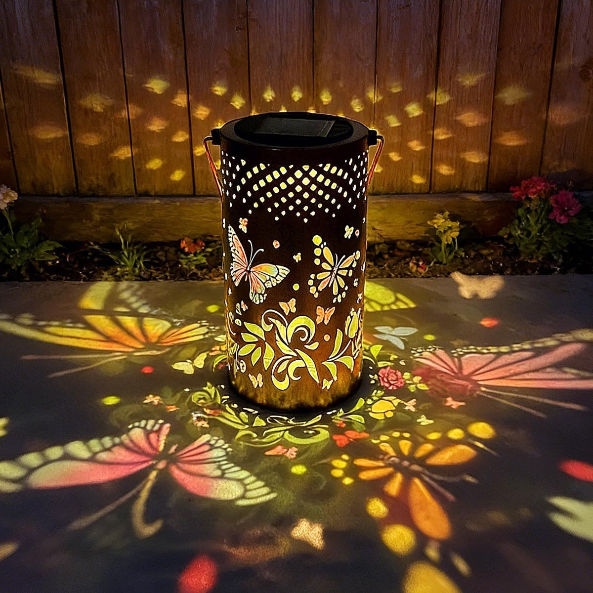Kleurrijke LED Vlinder Solar Lantaarns voor buiten decoratie in metaal
