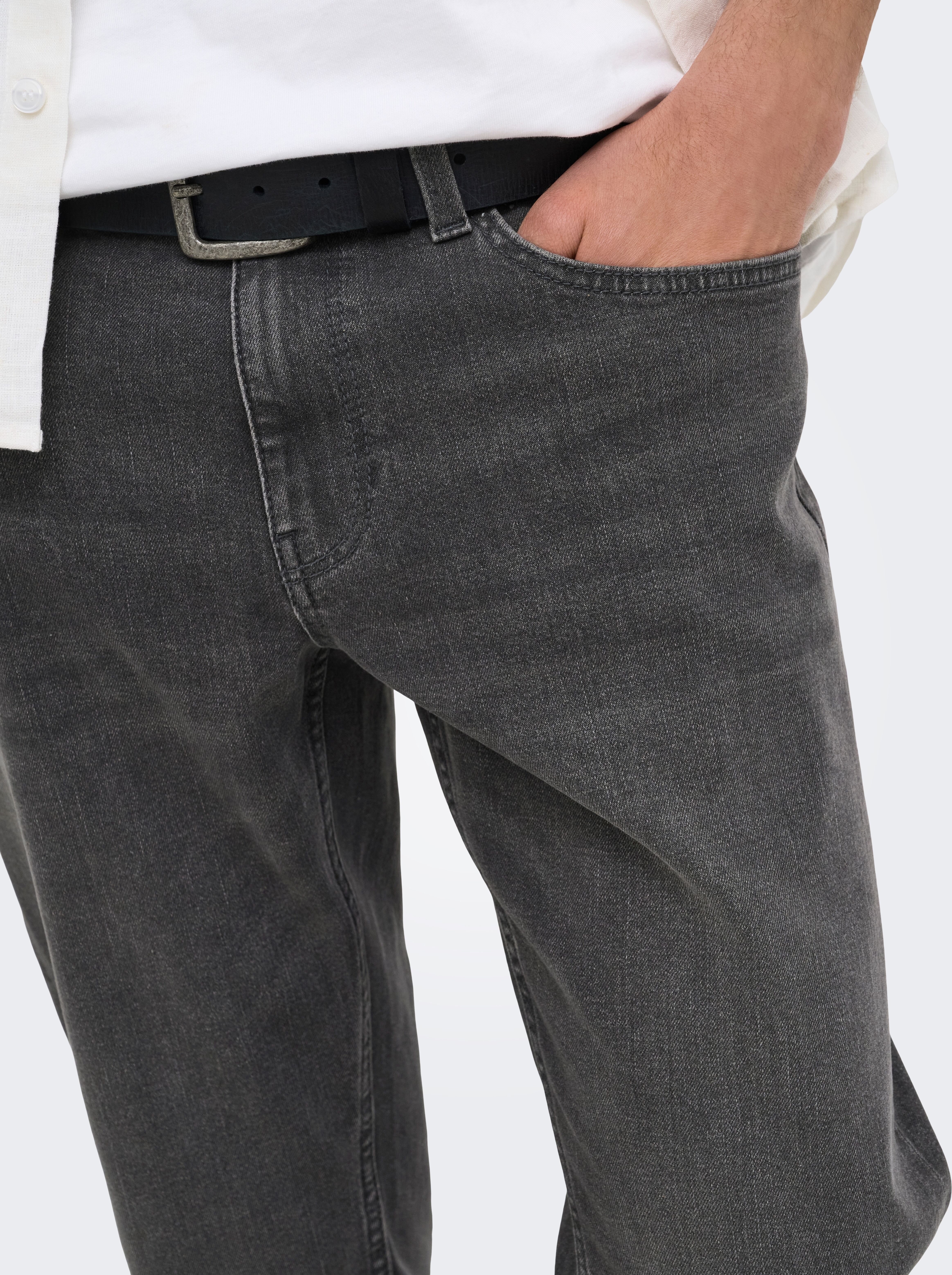 Regular-fit-Jeans ONLY & SONS "ONSWEFT REG 7900 EY BOX JEANS NOOS", Herren, Gr. 34, Länge 34, grau (dunkelgrau denim detail:tinted), Denim/Jeans, Obermaterial: 50% Baumwolle, 30% Polyester, 18% Viskose, 2% Elasthan, Abriebeffekte, regular fit lang, Jeans 