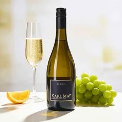 Karl May  Karl May Secco (Deutscher Perlwein mit zugesetzter Kohelnsäure) Riesling,Sauvignon Blanc,Weissburgunder Deutschland