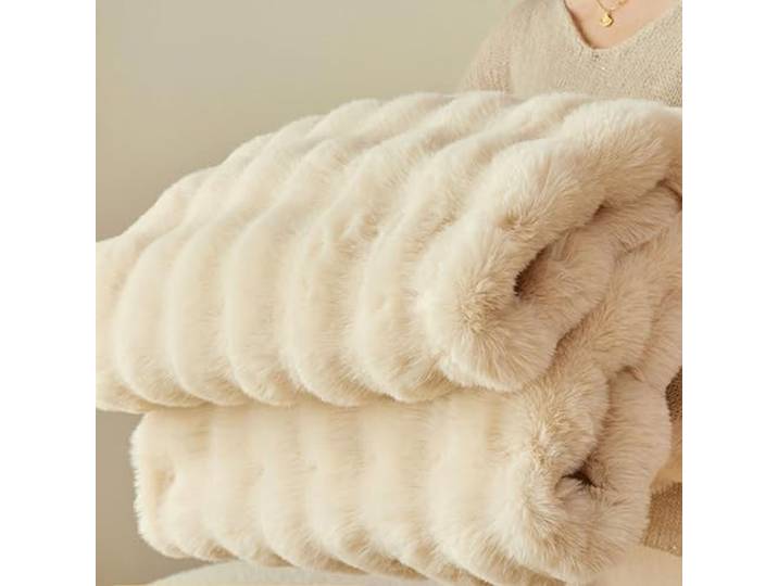 Kuscheldecke Flauschig Bubble Decke Fellimitat Decke Kuscheldecke Flauschig Flauschige Decke Fluffy Blanket Bubble Decke FüR Bett Sofa Kuscheldecke Casual Decke (helles Curry,150 * 200cm)