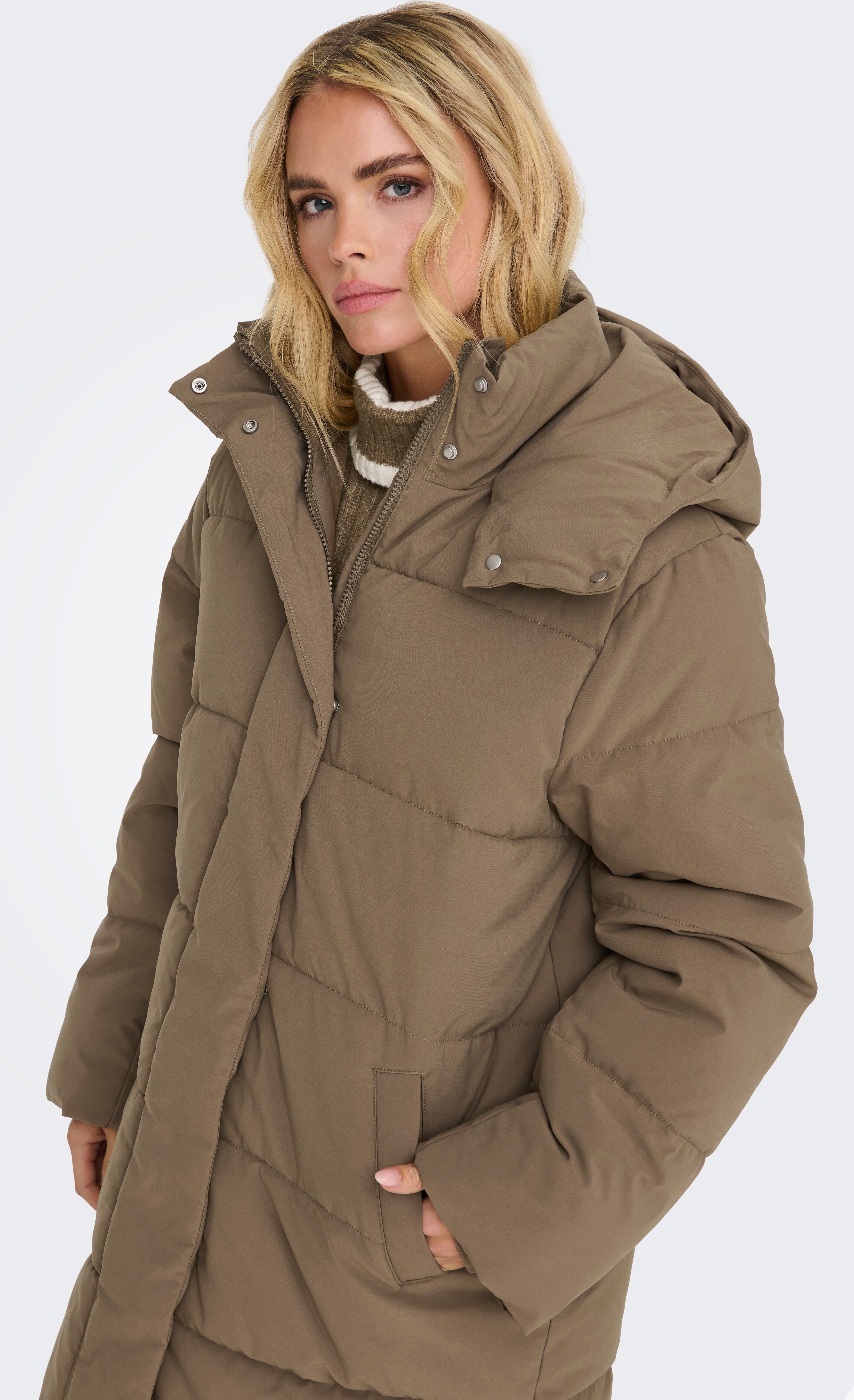 Steppmantel JDY "JDYMAJA LONG PADDED JACKET OTW YFM NOOS", Damen, Gr. M, braun (shitake detail:dtm jdy lining), Steppware, Obermaterial: 100% Polyester, unifarben, wadenlang, Mäntel Steppmantel, Kunstfaser shitake detail:dtm jdy lining M
