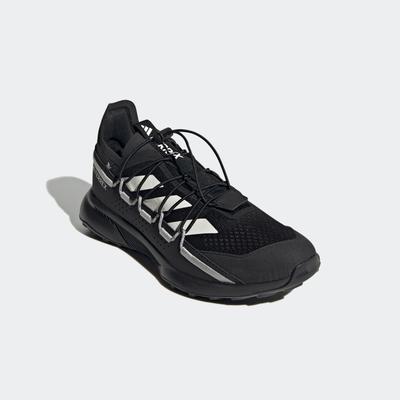Wanderschuh ADIDAS TERREX "VOYAGER 21", Herren, Gr. 42, schwarz-weiß (core schwarz, chalk weiß, grau two), Synthetik, Textil, Schuhe Wanderschuh