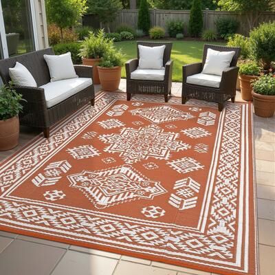 Garvee Vintage Geometric Medallion Outdoor Patio Rug