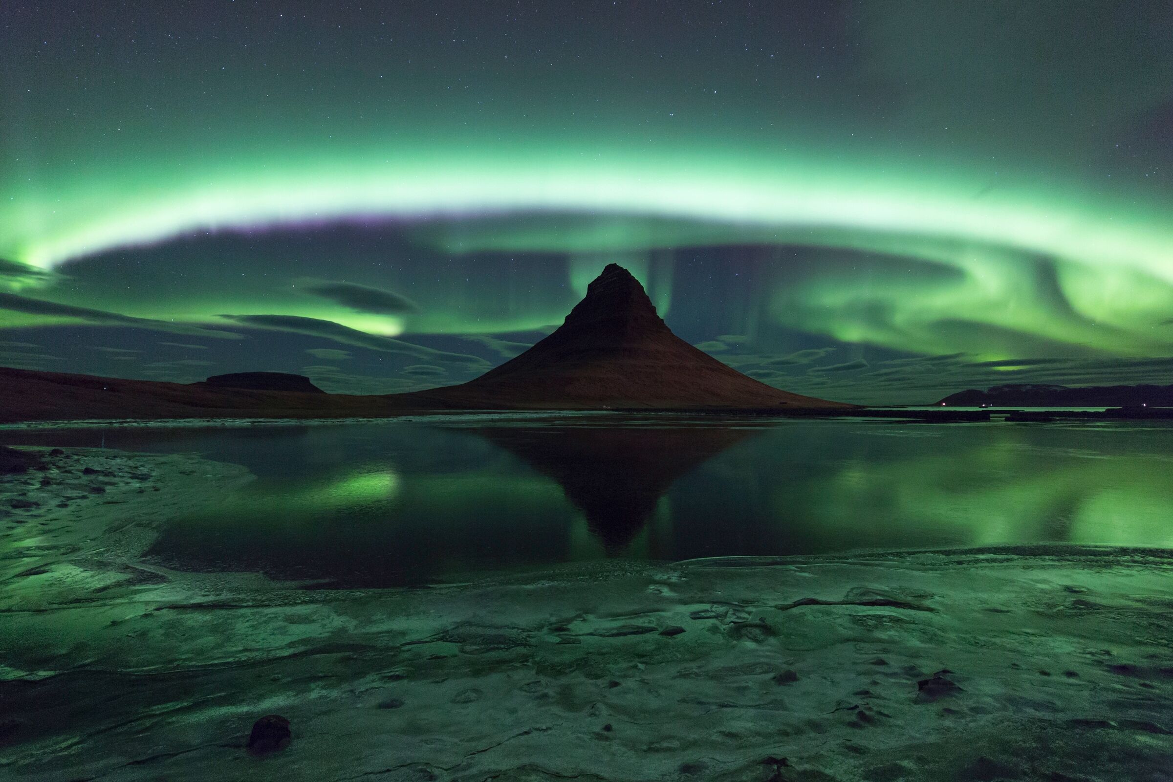 Fototapete PAPERMOON "Photo-Art PHILIP EAGLESFIELD, KIRKJUFELL AURORA", bunt, B:4m L:2,6m, Vlies, Tapeten, Fototapete bunt B/L: 4m x 2,6m, Bahnen: 8 Stk.