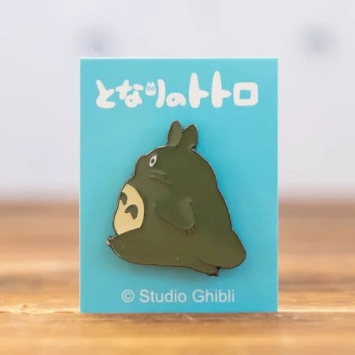 My Neighbor Totoro Pin Badge Big Totoro Walking in het grijs