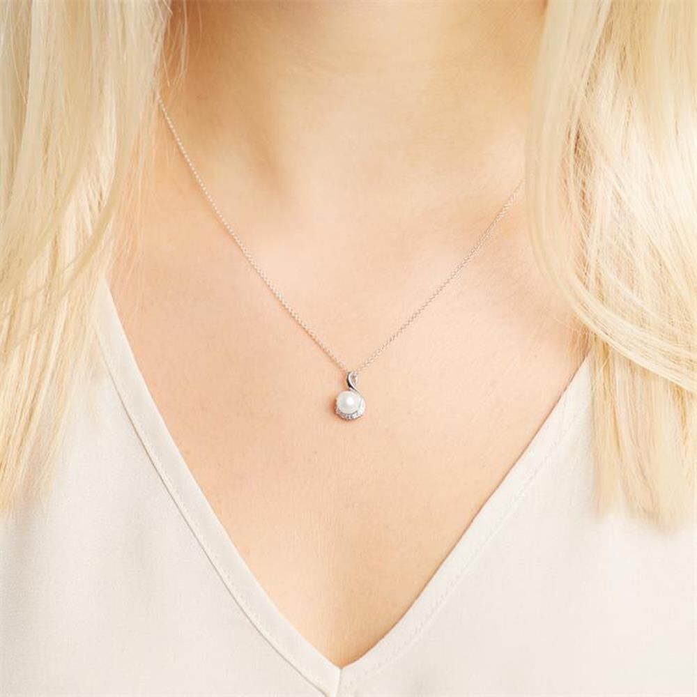 Unique Perlenanhänger aus 585er Weißgold mit Diamanten silber