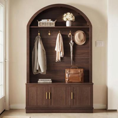 CARMORICO Mid-Century Entryway Hall Tree, Farmhouse Style with Arched Fabric Top, Fluted Doors, 5 Metal Hooks & Adjustable Shelves