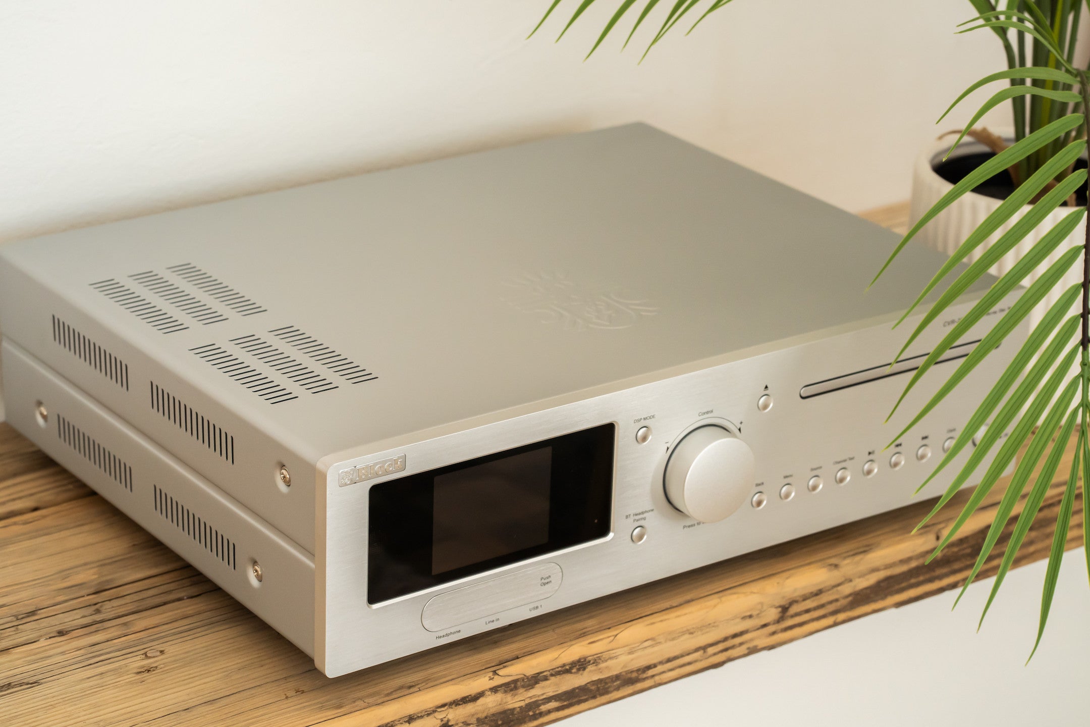 Block CVR-200 Silber - 7.1 AV-Receiver mit integrierten Blu-Ray Player
