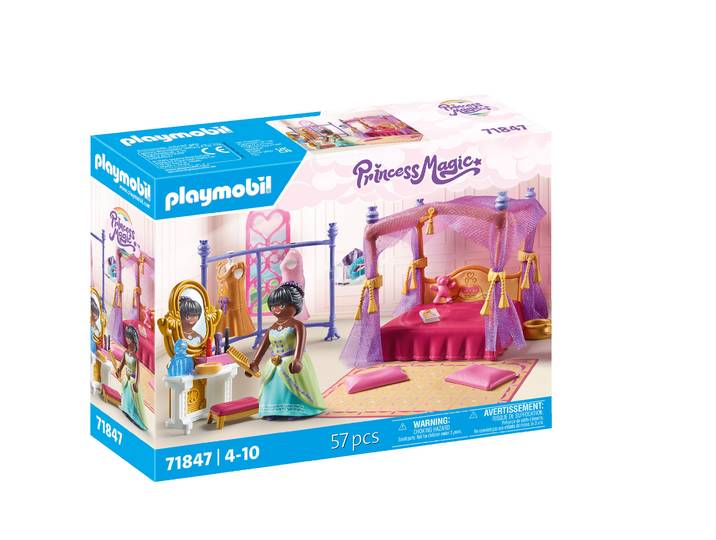 Chambre de princesse avec lit baldaquin