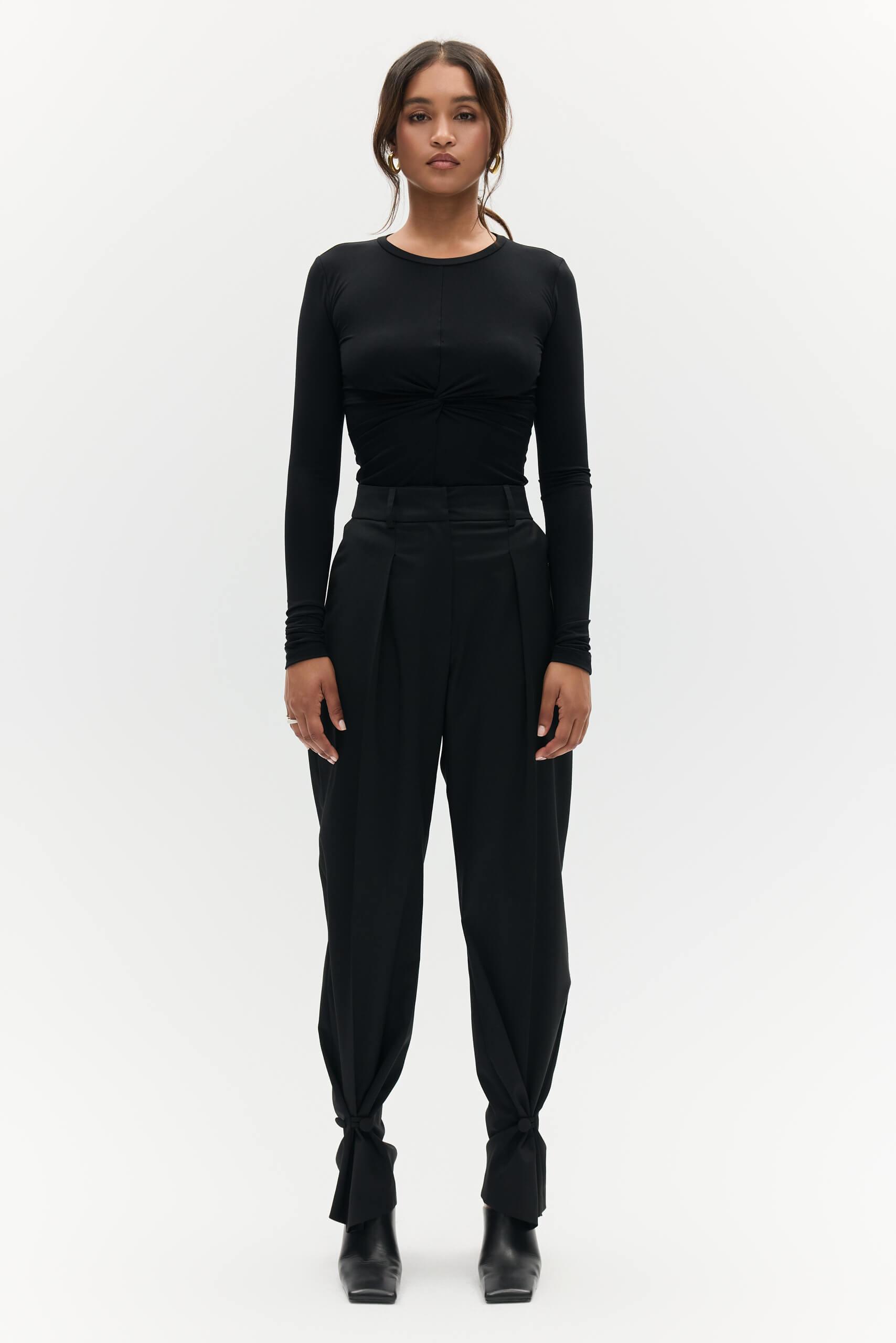 BENU Schwarze gedrehte Bluse