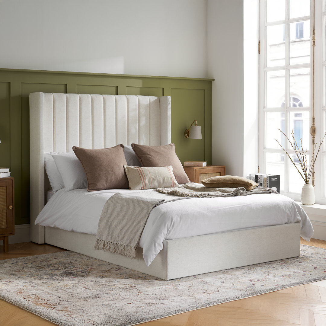 Latitude Run Bhanu OTTOMAN Cream Kingsize (5')