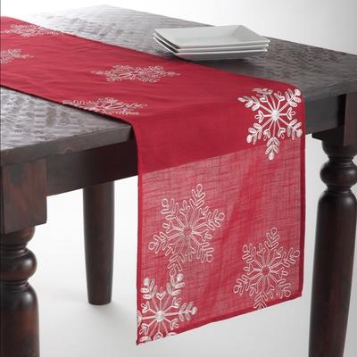 Saro Lifestyle Embroidered Snowflake Christmas Table Runner - Holiday Table Decor for Dining and Seasonal Entertaining