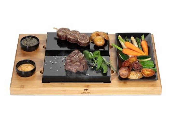 BEEFSTONE Heißer Stein Grill Steinplatte Modell DUE Hot Stone Steak Maker Lavasteine Grill Holzbrett Bambus, Lavastein Steak, Heisser Stein Raclette komplett Set mit 8 Teilen