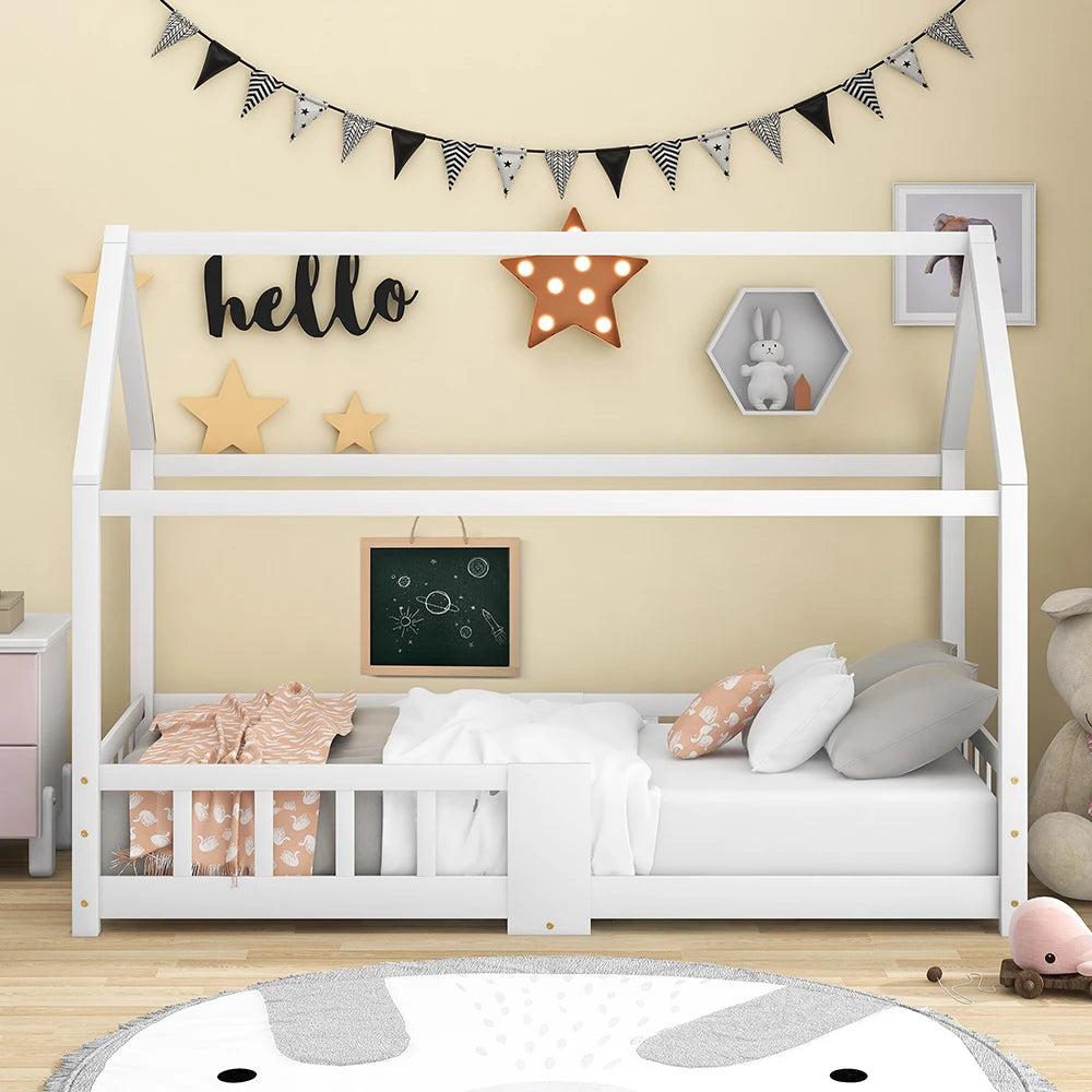 Kinderbett - Kinderzimmerbett - Spielhausbett - Kinderbettgestell - Kleinkindbett - Grenenholz - Kreidetafel - 90x200 cm
