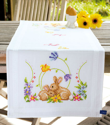 Stickläufer "Frühling mit Häschen"