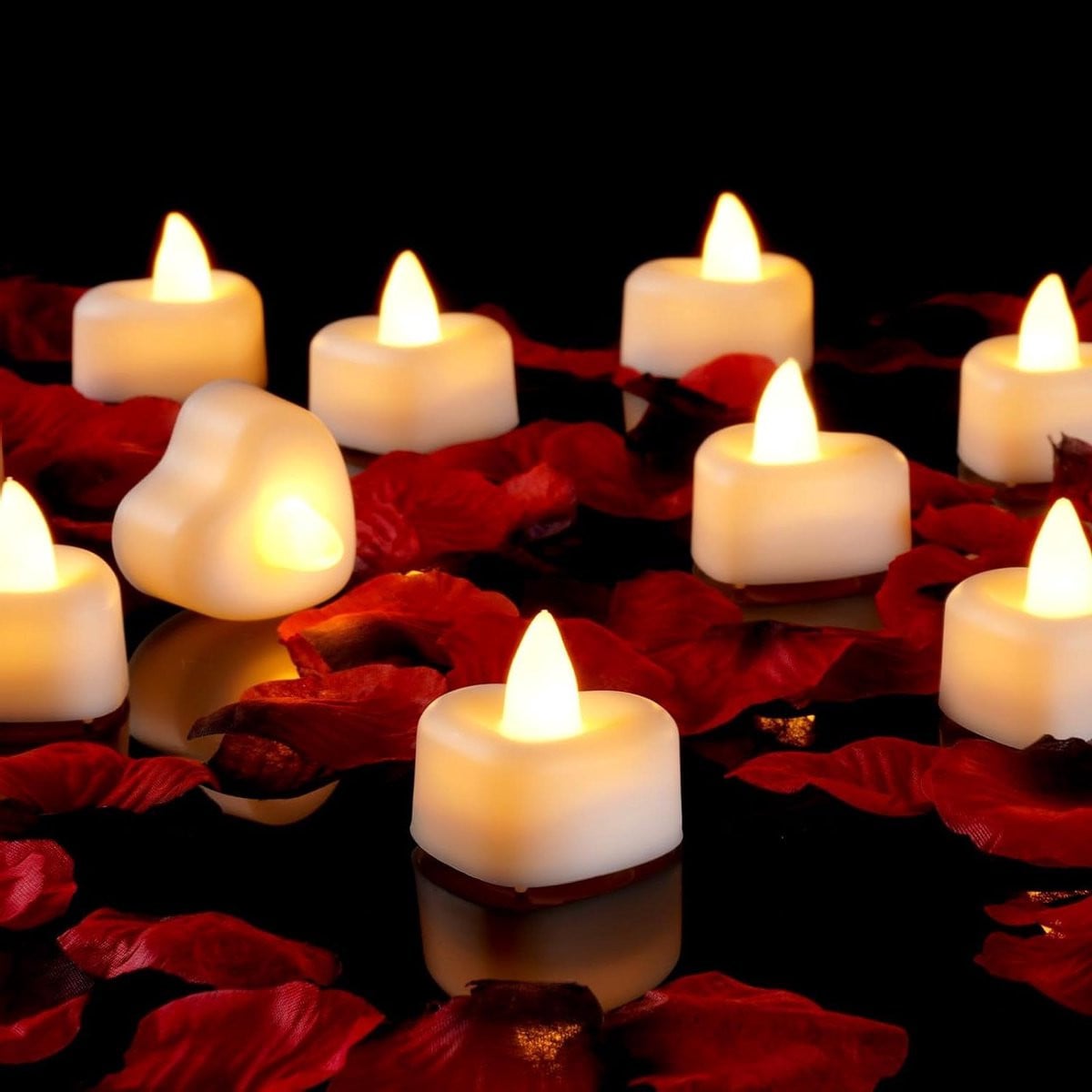 Set van 24 meerkleurige hartvormige LED theelichtjes voor Valentijnsdag, bruiloften en jubilea