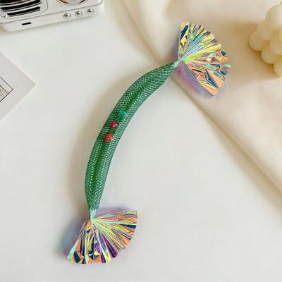 Uplift Picks Mesh Tube Shrimp Cat Chew Toy Set green