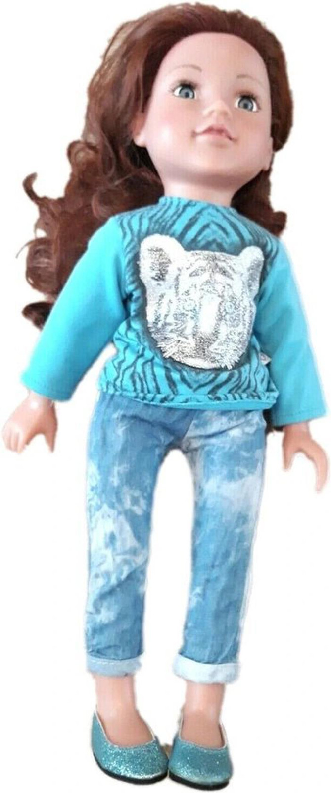 Chad Valley DesignaFriend pop Chloe, 46 cm, met blauw T-shirt met tijgerprint, jeans, schoenen en ketting