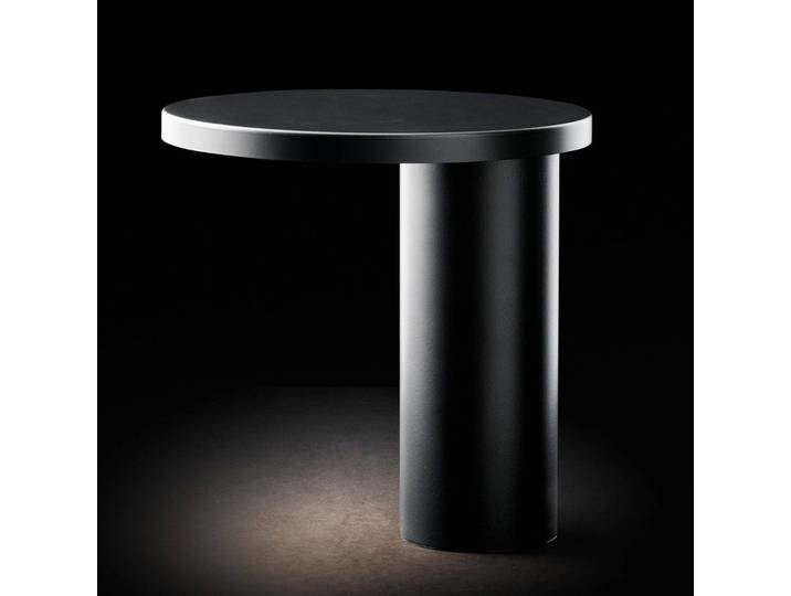 Oluce LED Tischlampe Cylinda, schwarz, für Wohn- / Esszimmer, Metall, Design