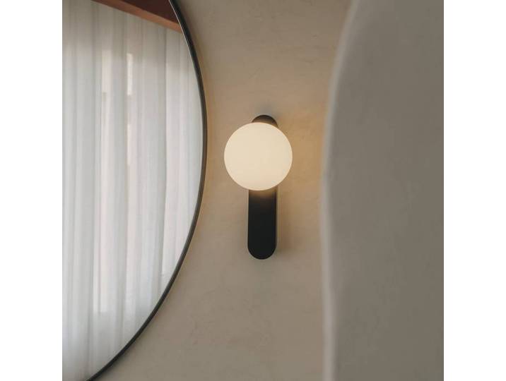 LEDS-C4 Wandleuchte Perlina, dimmbar, schwarz, für Badezimmer, Metall, Modern