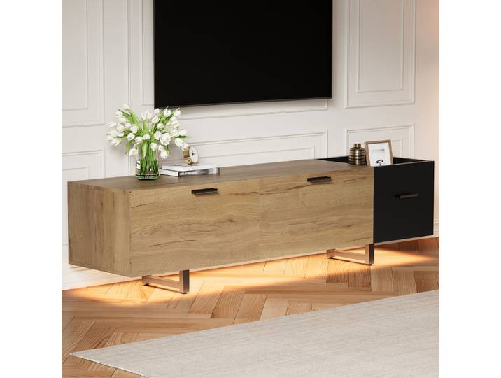 Meuble TV moderne en bois naturel/noir contrasté. Meuble avec grands tiroirs et espace de rangement, idéal pour les salons et les zones multimédias.