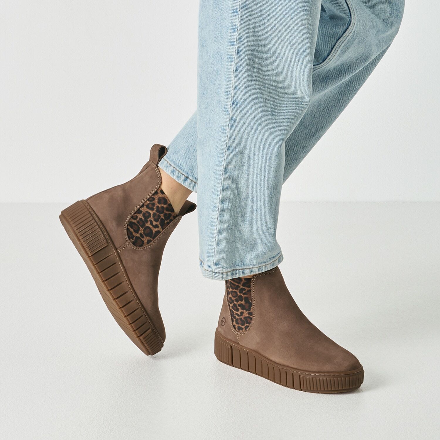 Chelseaboots TAMARIS, Damen, Gr. 36, wärmend, braun (braun leo), Elastischer Einsatz, Nubukleder, Schuhe Chelseaboots, Plateaus, Herbstboots mit zwei Anziehlaschen, Topseller