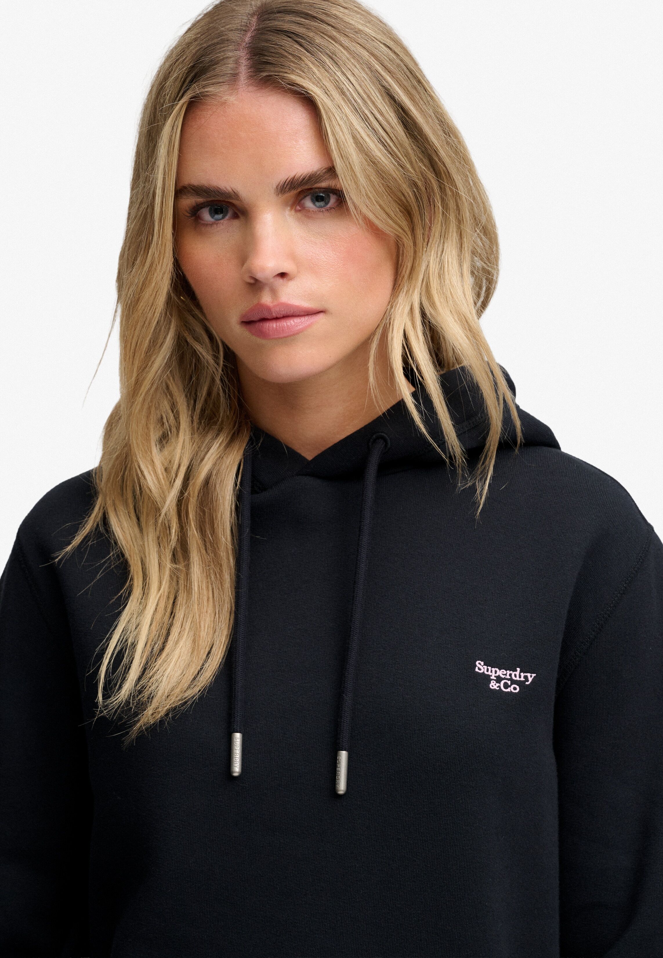 Kapuzensweatshirt SUPERDRY "SIGNATURE EMB HOOD", Damen, Gr. M, schwarz (eclipse navy), Sweatware, Obermaterial: 60% Baumwolle, 40% Polyester, unifarben, relaxed fit normal, Rundhals, Sweatshirts Kapuzensweatshirt, Baumwollmischung, relaxed fit eclipse nav