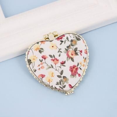 Fusion Finds Vintage Floral Pocket Mirror Foldable Compact Makeup Mirror Portable Travel Beauty Accessory heart white