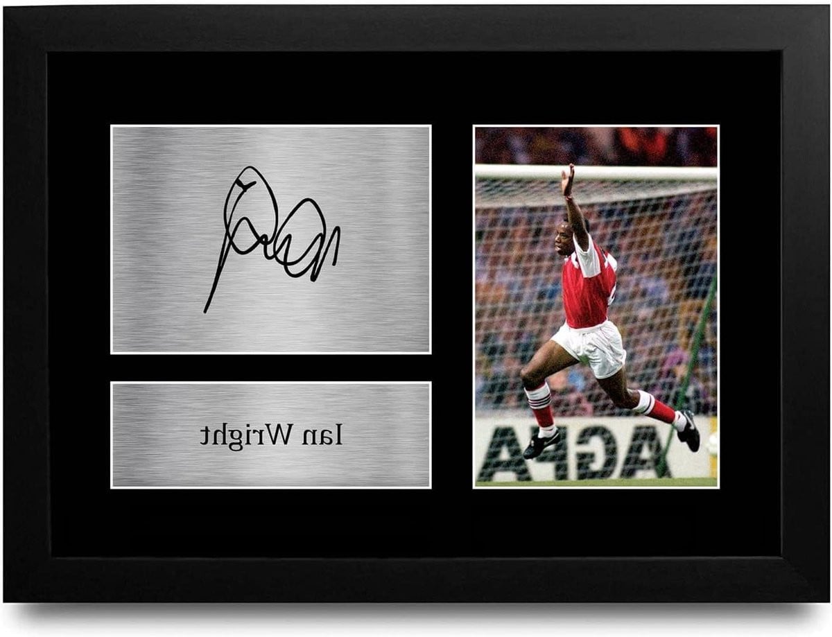 Gesigneerde Voetbal Foto Poster - Ingelijste A4 Replica - Zwart