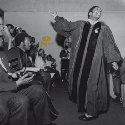 Pastor T. L. Barrett & The Youth For Christ Choir: I Shall W - Pastor TLBarrett & The Youth For Christ Choir, CD