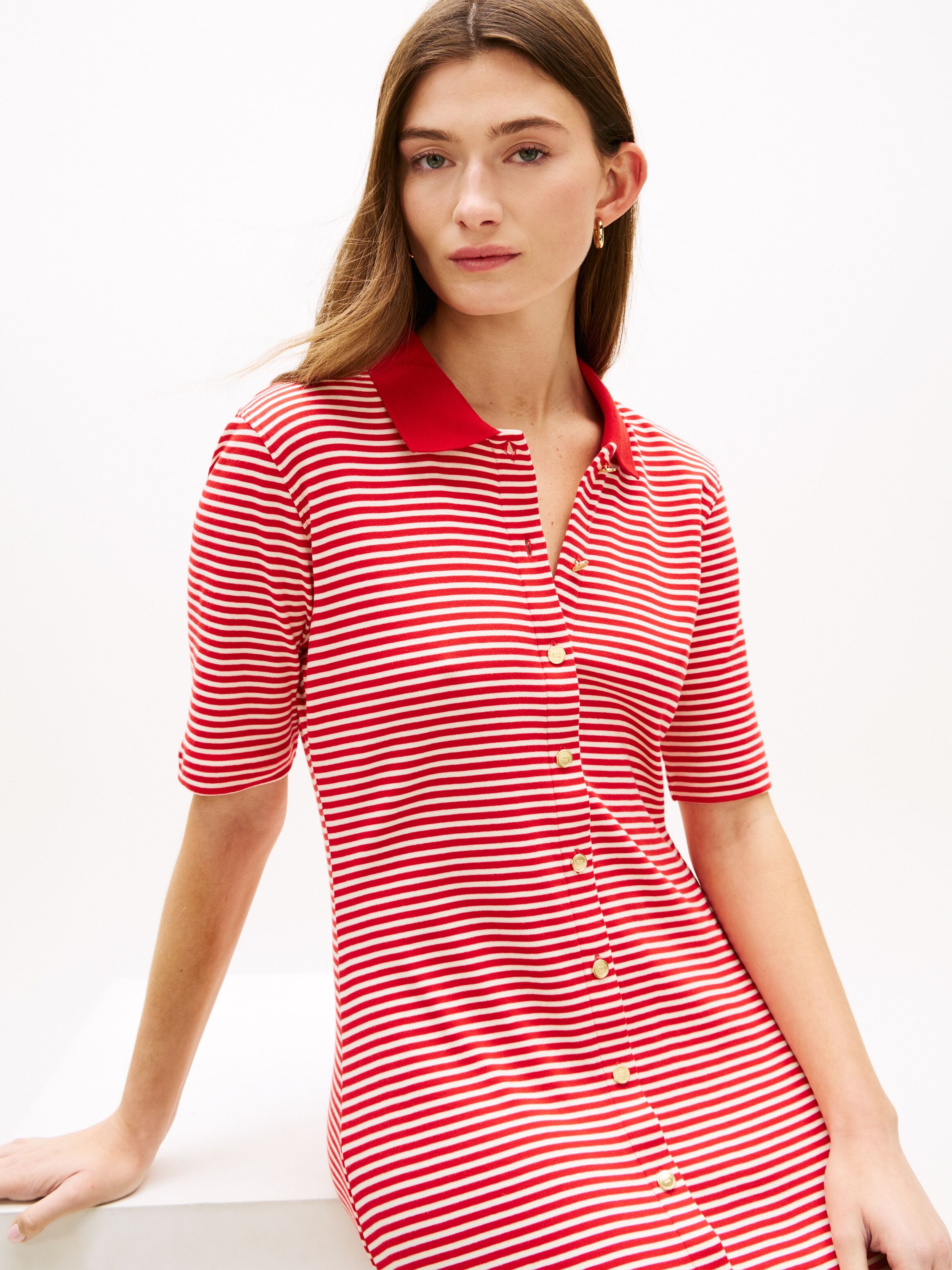 Polokleid TOMMY HILFIGER "GOLD BUTTON F&F MIDI DRESS", Damen, Gr. XS (34), N-Gr, Kurzarm, Jersey, rot (small brt stp fireworks, calico), Jersey, Obermaterial: 100% Baumwolle, gestreift, gerade wadenlang, Kleider Polokleid, mit Logo-Stickerei small brt stp