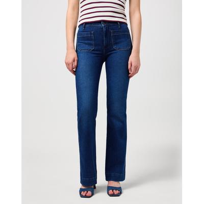 Wrangler "Flare" im Retro-Design mit ausgestelltem Bein