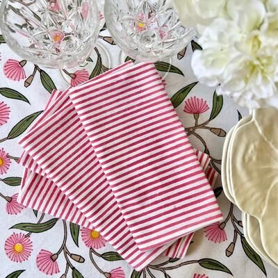 Decor Mantra Pink table napkins - set of 4- Striped